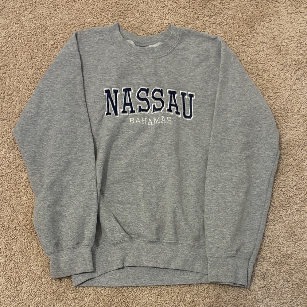 Gildan Gray Nassau Bahamas Crewneck Sweatshirt